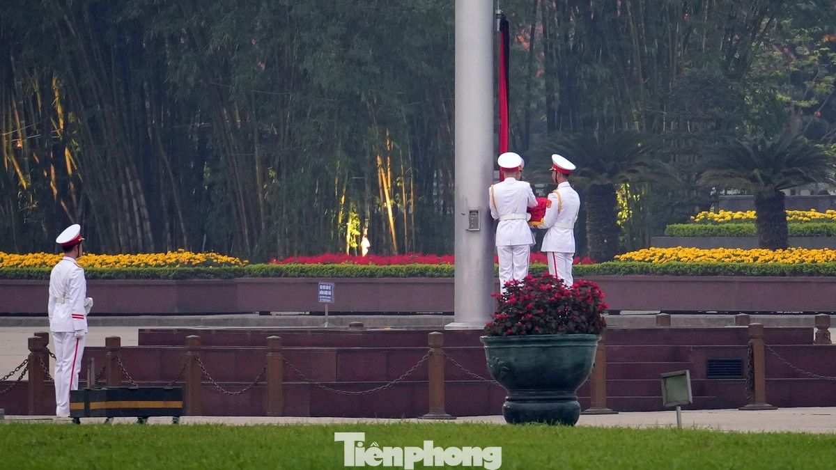 Đồng chí Khamtay Siphandone là một trong những nhà lãnh đạo tiên phong trong công cuộc gây dựng con đường cách mạng của Lào. Đồng chí đã cùng các bậc tiền bối khác tổ chức, lãnh đạo phong trào cách mạng và giành những thắng lợi liên tiếp, đưa Cách mạng Lào đến ngày toàn thắng, từng bước đưa đất nước Lào vững bước tiến lên mục tiêu Chủ nghĩa xã hội.