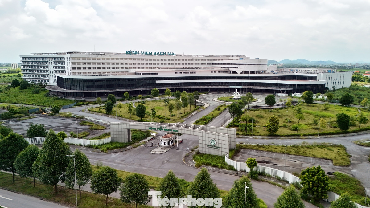 Cơ sở 2 Bệnh viện Bạch Mai có quy mô 1.000 giường, diện tích hơn 118.940 m2 sàn. Tổng mức đầu tư 4.990 tỷ đồng, nguồn vốn ngân sách Nhà nước 4.500 tỷ đồng và nguồn khác.