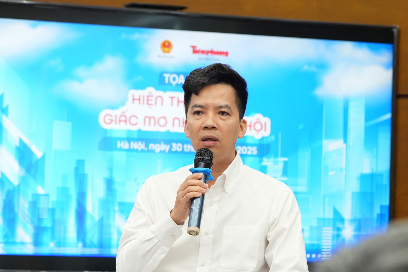 Ông Hà Quang Hưng - Cục Phó Cục Quản lý nhà và thị trường bất động sản, Bộ Xây dựng. Ông Hà Quang Hưng - Cục Phó Cục Quản lý nhà và thị trường bất động sản, Bộ Xây dựng.