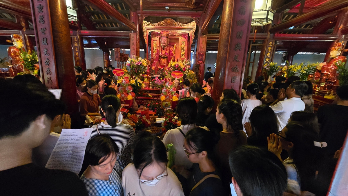 Năm 2025, thành phố Hà Nội tiếp tục có số lượng thí sinh đăng ký tham dự kỳ thi tốt nghiệp trung học phổ thông nhiều nhất trong các địa phương.