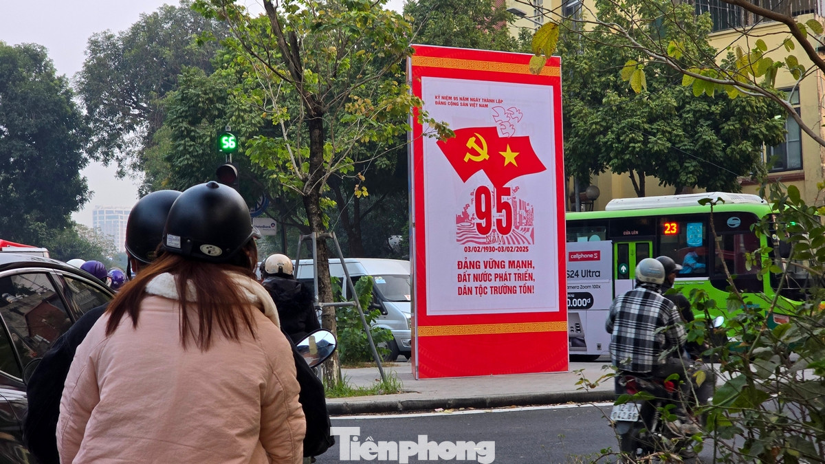 Những con đường, tuyến phố tại Thủ đô ngập tràn không khí "Tết đến xuân về".