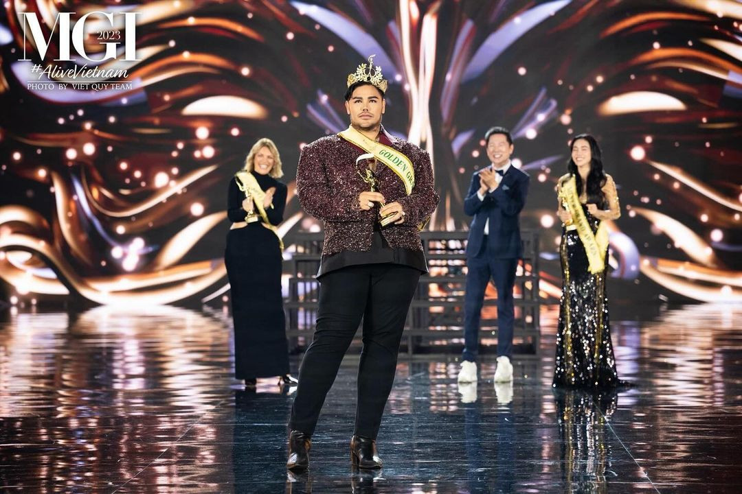 Ông Ivan Gunawan tại chung kết Hoa hậu Hòa bình Quốc tế 2023.