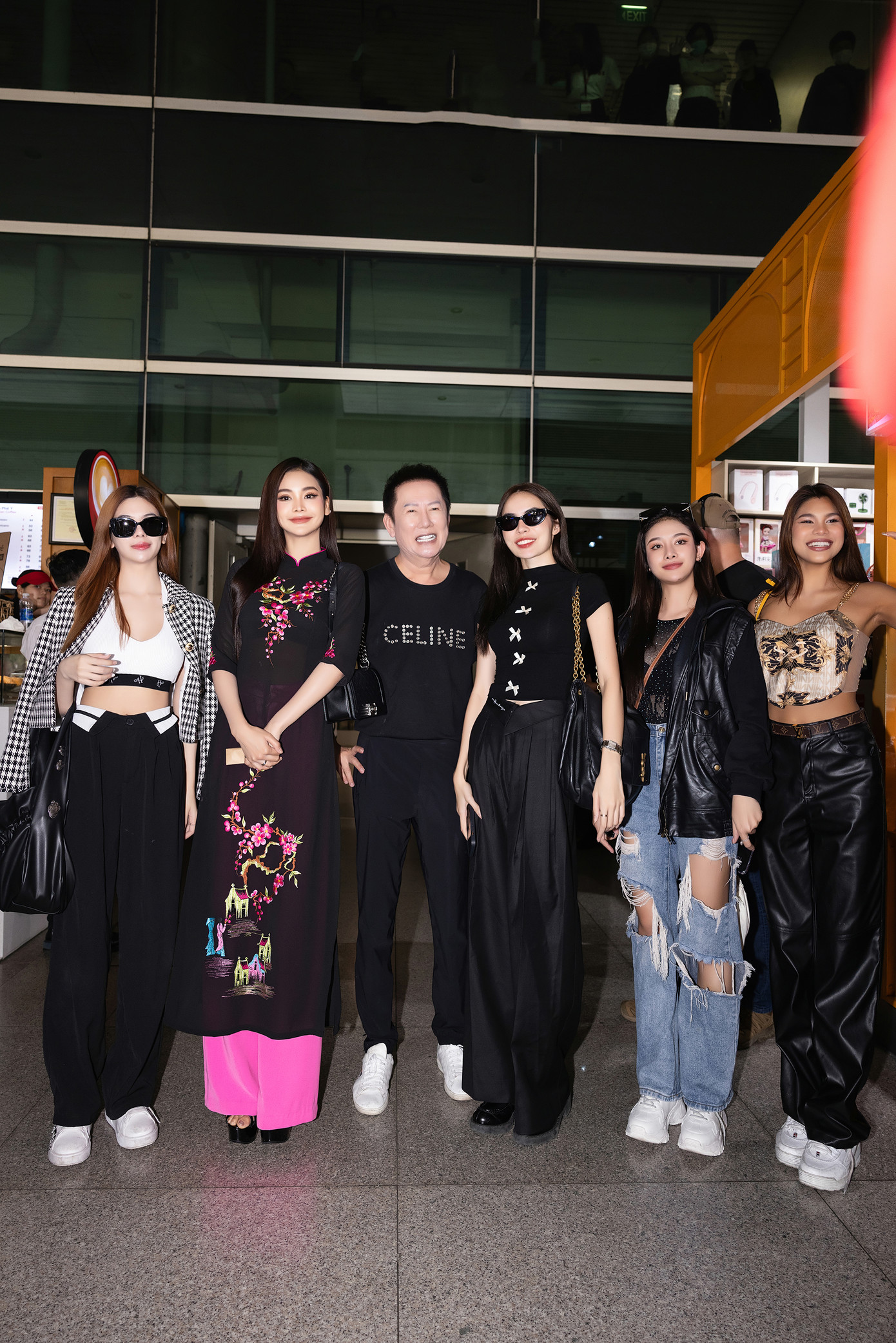 Sang Việt Nam cùng Engfa Wahara lần này còn có Charlotte Austin - Á hậu 5 Miss Grand Thailand 2022, Snack Ajcharee Srisuk - Á hậu 3 Miss Grand Thailand 2023, Ketwalee Phlobdee - Á hậu 4 Miss Grand Thailand 2023 và Paulius Prajakrattanakul - Á hậu 5 Miss Grand Thailand 2023.