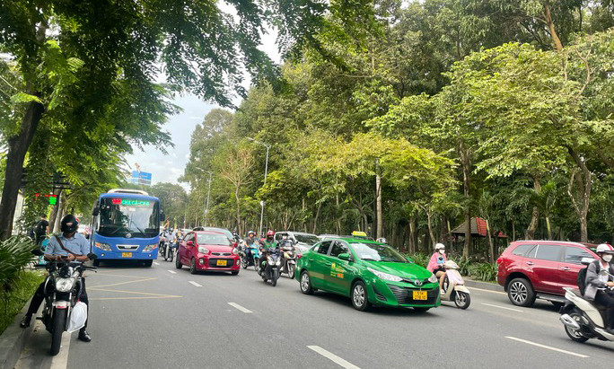 Tiểu đảo dài 170 m trên đường Trần Quốc Hoàn đề xuất thu hồi.