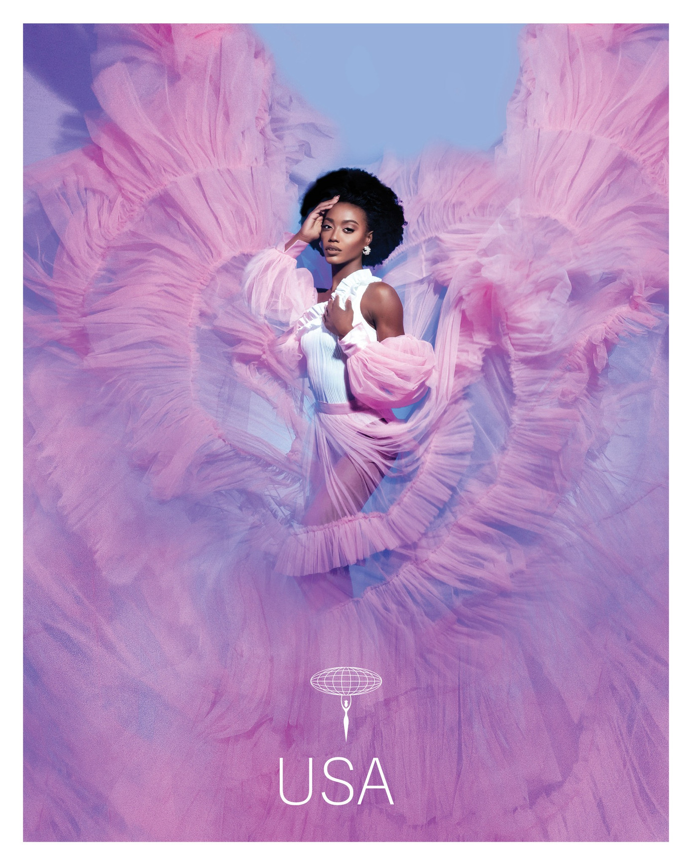 Đại diện Mỹ - Kenyatta Beazer gây ấn tượng với mái tóc xù. Người đẹp năm nay 25 tuổi, là người mẫu chuyên nghiệp, sinh viên chuyên ngành hóa học tại Đại học Towson.