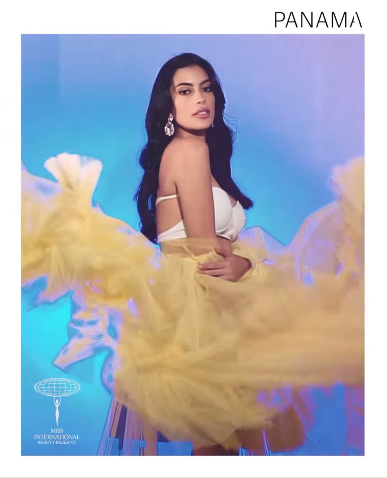 Trong khi hầu hết cuộc thi sắc đẹp khác đều đầu tư, dàn dựng công phu cho phần thi áo tắm thì việc Hoa hậu Quốc tế hủy bỏ phần thi này được cho là lạc hậu, cổ hủ.