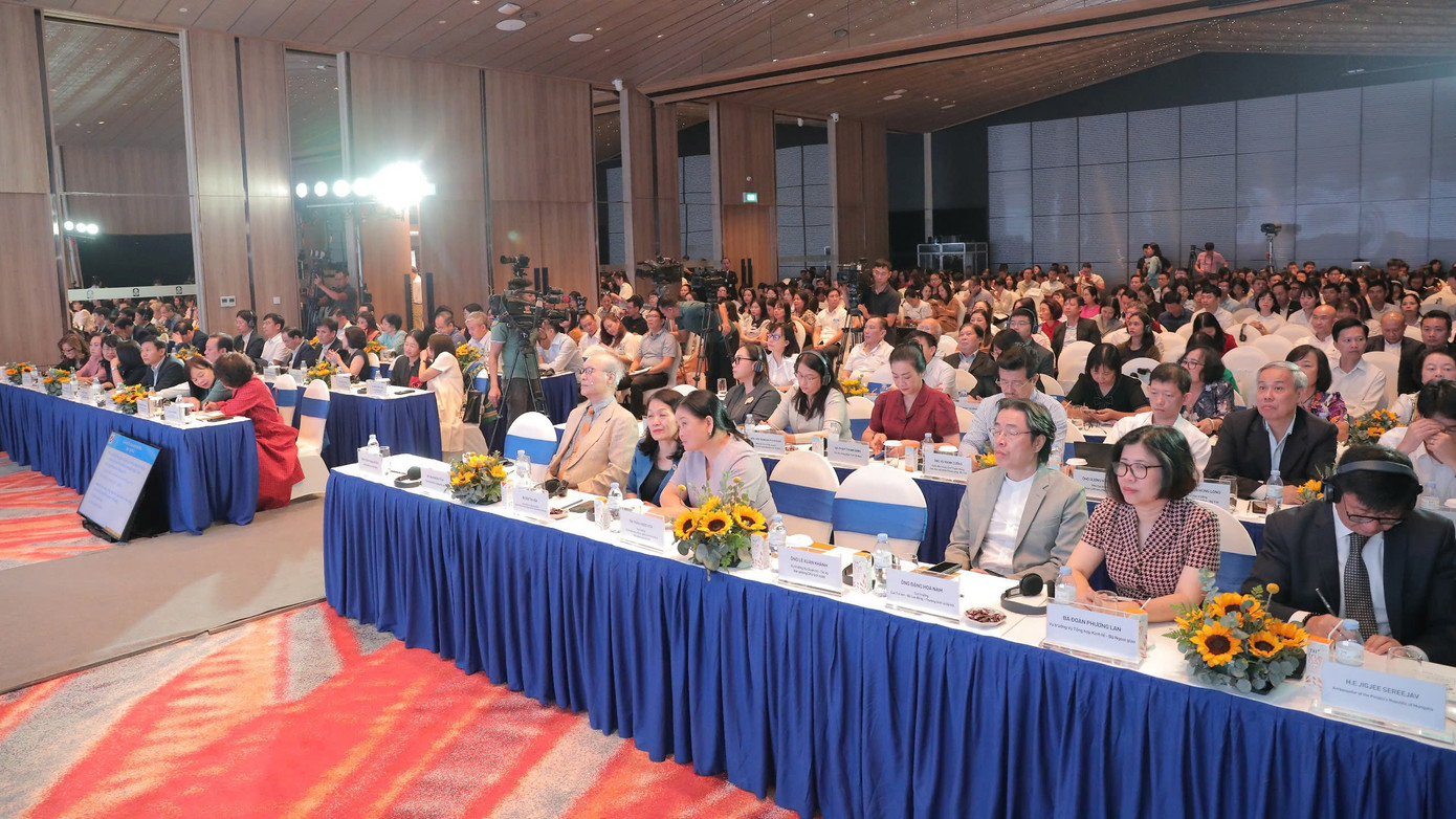 Quang cảnh hội thảo Quang cảnh hội thảo