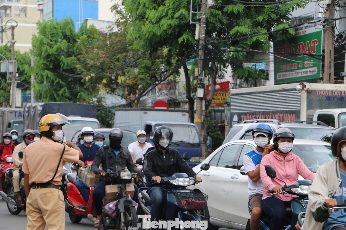 Đại diện Phòng PC08 cho biết việc kiểm tra ma túy, nồng độ cồn đối với tài xế được CSGT thực hiện thường xuyên ở các bến xe trên địa bàn TPHCM trong dịp cao điểm trước, trong và sau dịp lễ 2/9.