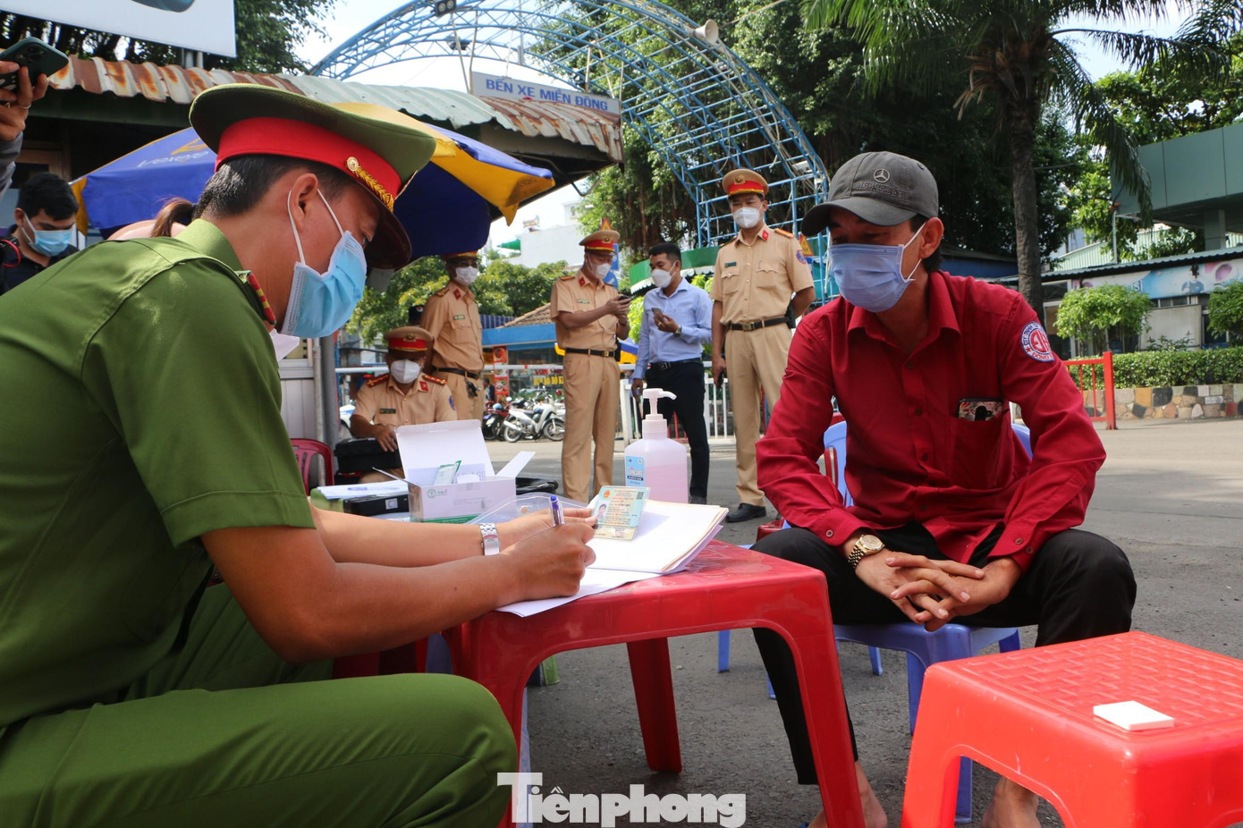 Qua kiểm tra, tất cả tài xế đều chấp hành nghiêm không uống rượu bia, không sử dụng chất kích thích khi điều khiển phương tiện giao thông đường bộ.