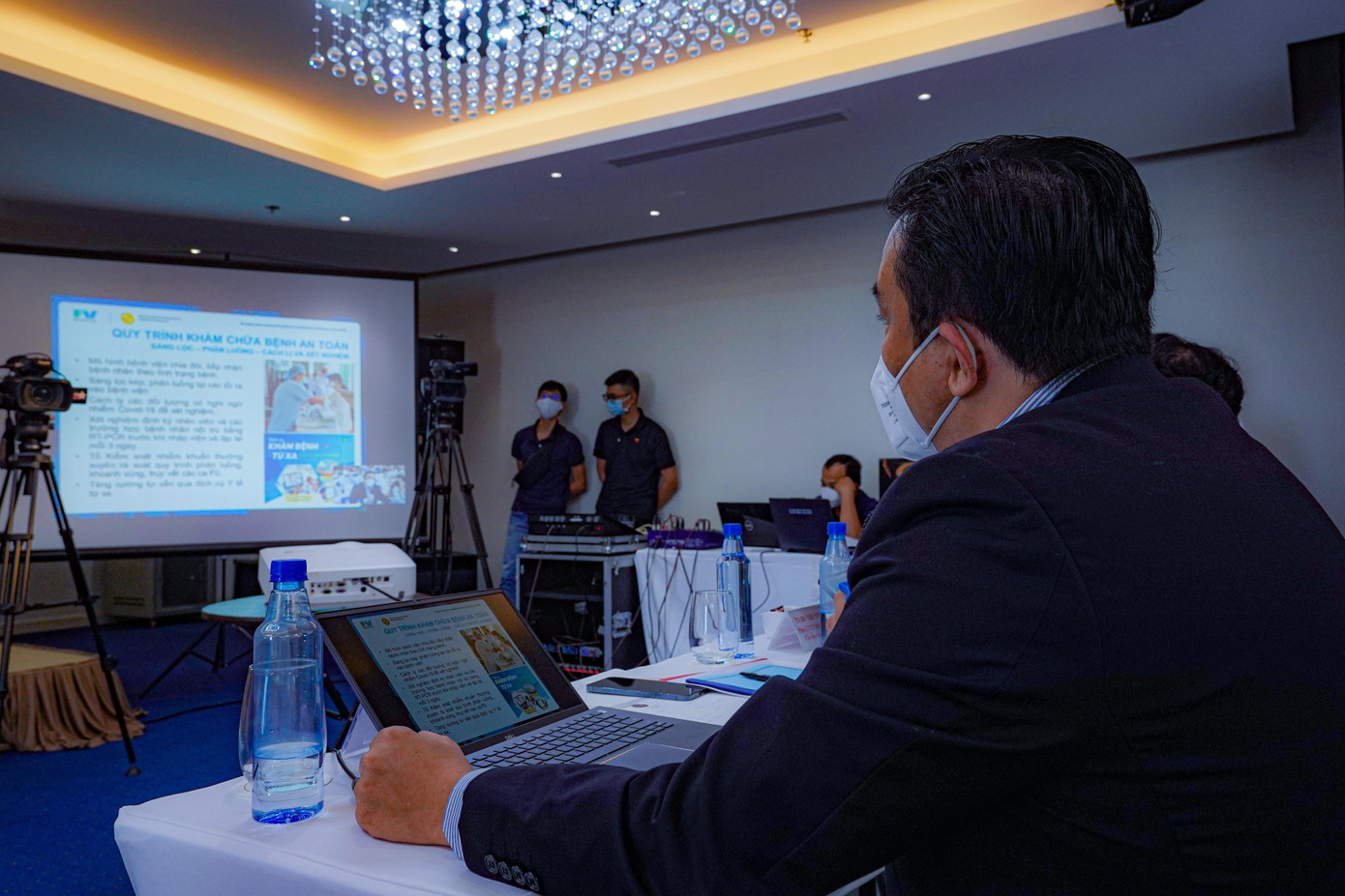 TS.BS Đỗ Trọng Khanh, Giám đốc y khoa Bệnh viện FV trình bày tham luận tại Hội thảo TS.BS Đỗ Trọng Khanh, Giám đốc y khoa Bệnh viện FV trình bày tham luận tại Hội thảo