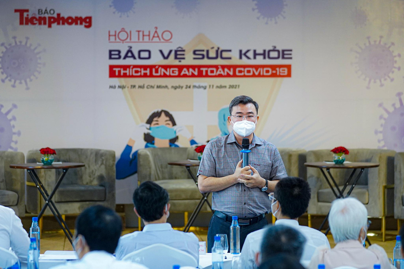 Tiến sỹ tâm lý Lê Minh Công – Phó trưởng khoa Công tác xã hội trường ĐH KHXH&NV TPHCM phát biểu tại Hội thảo Tiến sỹ tâm lý Lê Minh Công – Phó trưởng khoa Công tác xã hội trường ĐH KHXH&NV TPHCM phát biểu tại Hội thảo