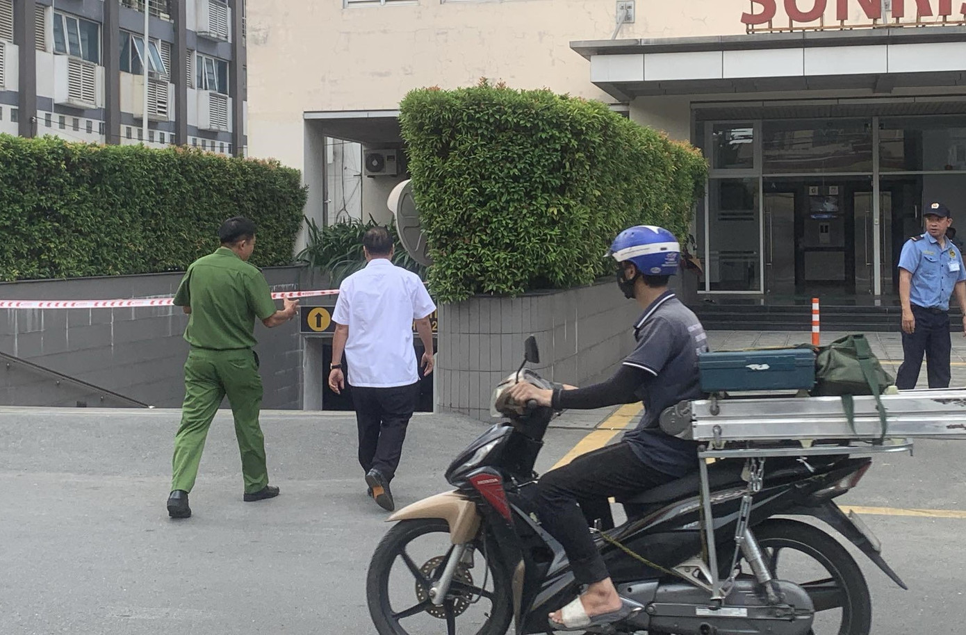 Lực lượng chức năng khám nghiệm hiện trường Lực lượng chức năng khám nghiệm hiện trường