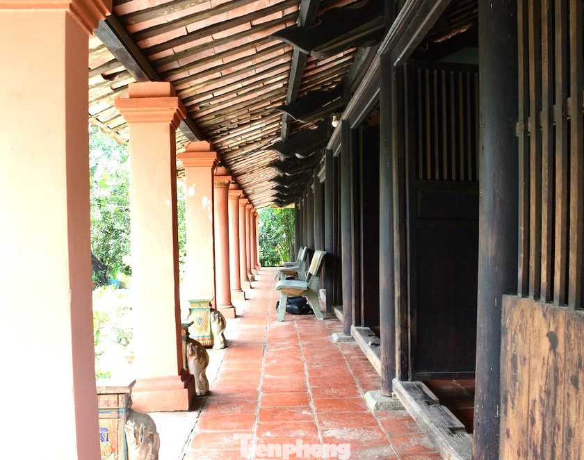 Bên ngoài nhà cổ Đỗ Cao Thứa Bên ngoài nhà cổ Đỗ Cao Thứa