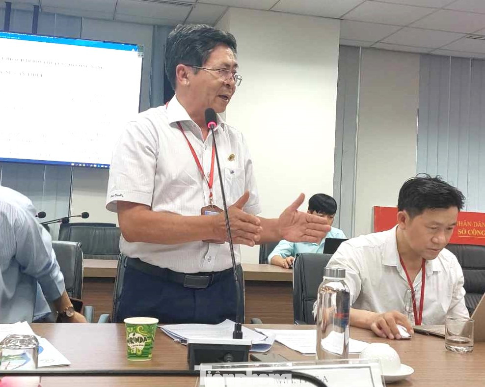 Đại diện Hiệp hội Gỗ Bình Dương cho biết, doanh nghiệp trong lĩnh vực đồng thuận kế hoạch di dời và mong muốn tỉnh có những chính sách phù hợp cho cả doanh nghiệp và người lao động Đại diện Hiệp hội Gỗ Bình Dương cho biết, doanh nghiệp trong lĩnh vực đồng thuận kế hoạch di dời và mong muốn tỉnh có những chính sách phù hợp cho cả doanh nghiệp và người lao động