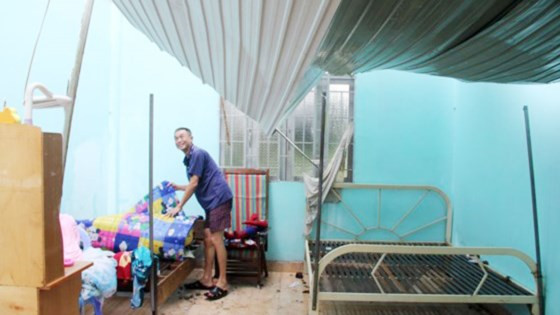 Mưa đá kèm lốc xoáy thổi bay hơn 40 mái nhà ở Lâm Đồng ảnh 3