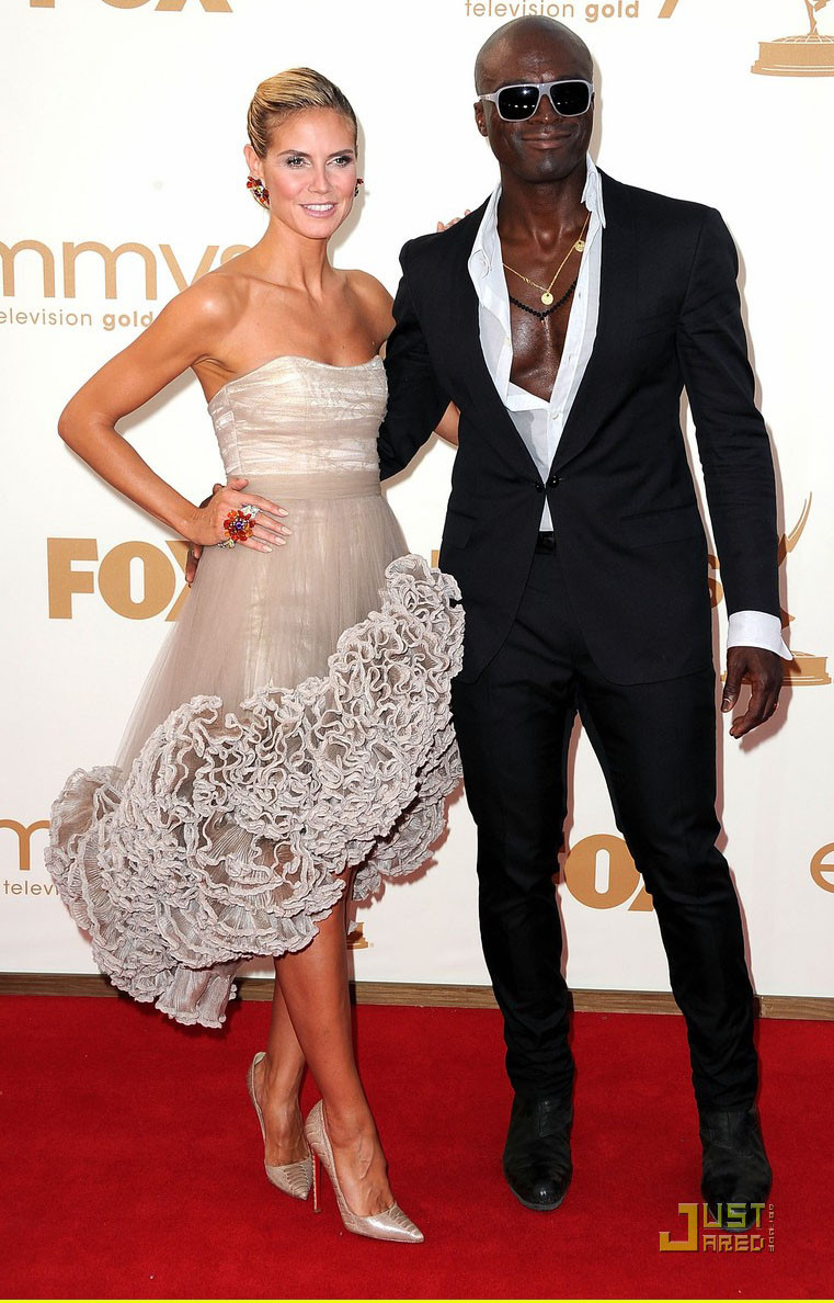 Cô được chồng là nam ca sĩ Seal hộ tống trên thảm đỏ 