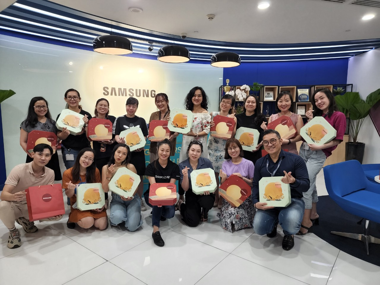 Nhân viên tại văn phòng Samsung cùng đón mừng Trung thu 2022