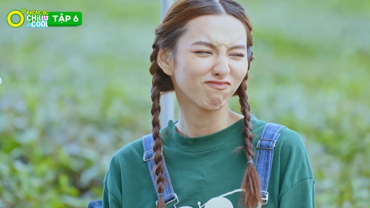 Nàng Hậu luôn thể hiện nét tinh nghịch, lém lỉnh trong suốt chương trình để giải tỏa căng thẳng, mệt mỏi. Nàng Hậu luôn thể hiện nét tinh nghịch, lém lỉnh trong suốt chương trình để giải tỏa căng thẳng, mệt mỏi.