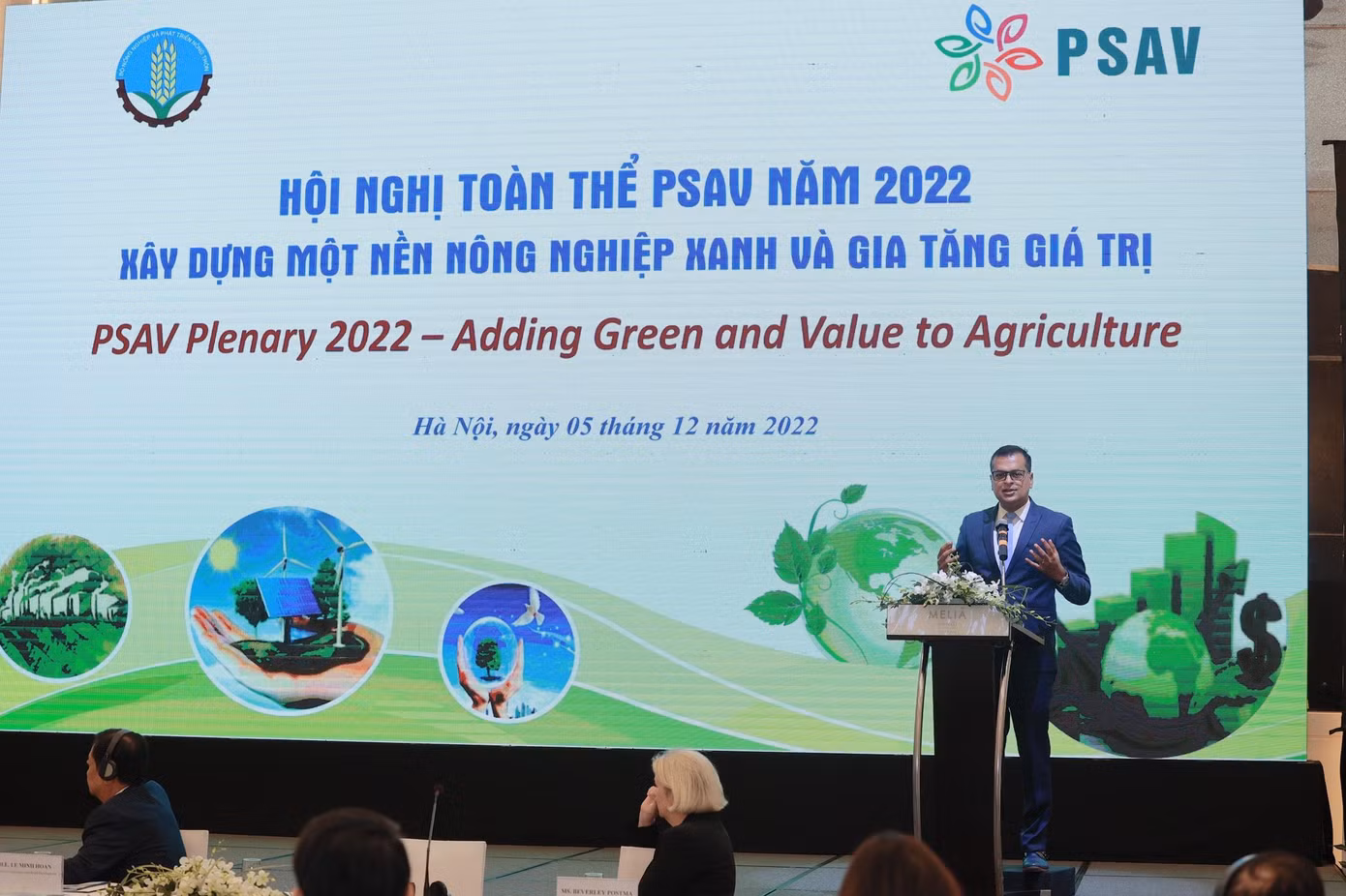 Ông Binu Jacob, Tổng Giám đốc Nestlé, phát biểu tại cuộc họp
