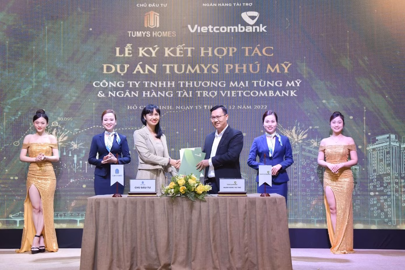 CĐT Tùng Mỹ ký kết với Ngân hàng Vietcombank (Ảnh: Dat Xanh Premium) CĐT Tùng Mỹ ký kết với Ngân hàng Vietcombank (Ảnh: Dat Xanh Premium)