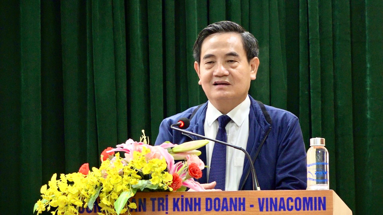 Thành viên HĐTV Tập đoàn Nguyễn Hoàng Trung phát biểu tại hội nghị.