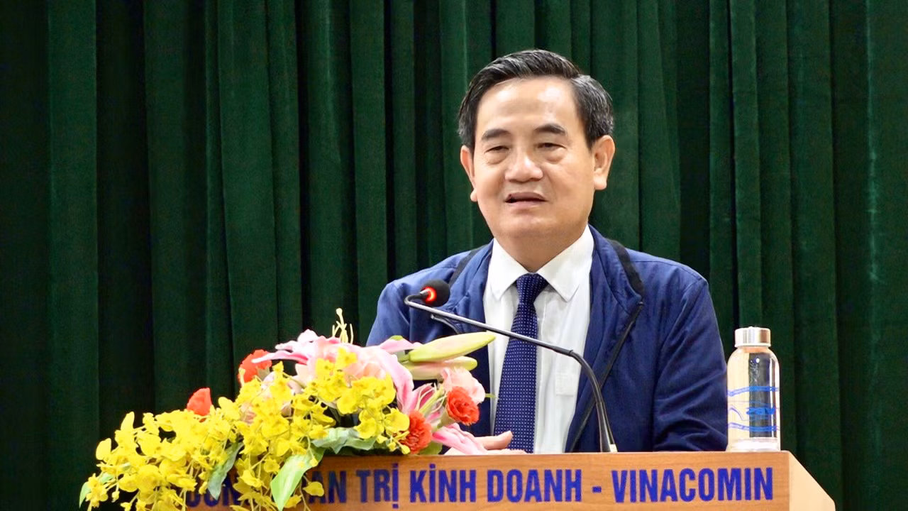 Thành viên HĐTV Tập đoàn Nguyễn Hoàng Trung phát biểu tại hội nghị.