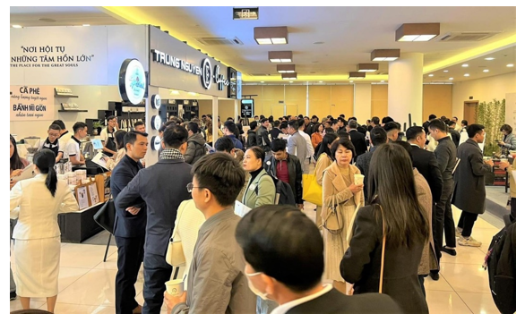 Mô hình Trung Nguyên E-Coffee được các đối tác đón nhận mạnh mẽ tại Hội thảo nhượng quyền 0 đồng.