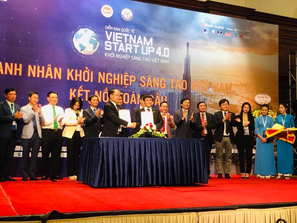 Hiệp hội Khởi nghiệp quốc gia và Trung tâm Đổi mới sáng tạo tạo quốc gia tham gia lễ ký kết hợp tác chiến lược phát triển hệ sinh thái khởi nghiệp quốc gia. Hiệp hội Khởi nghiệp quốc gia và Trung tâm Đổi mới sáng tạo tạo quốc gia tham gia lễ ký kết hợp tác chiến lược phát triển hệ sinh thái khởi nghiệp quốc gia.