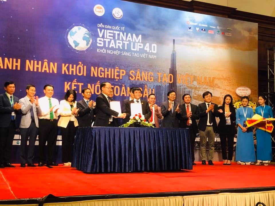Hiệp hội Khởi nghiệp quốc gia và Trung tâm Đổi mới sáng tạo tạo quốc gia tham gia lễ ký kết hợp tác chiến lược phát triển hệ sinh thái khởi nghiệp quốc gia. Hiệp hội Khởi nghiệp quốc gia và Trung tâm Đổi mới sáng tạo tạo quốc gia tham gia lễ ký kết hợp tác chiến lược phát triển hệ sinh thái khởi nghiệp quốc gia.