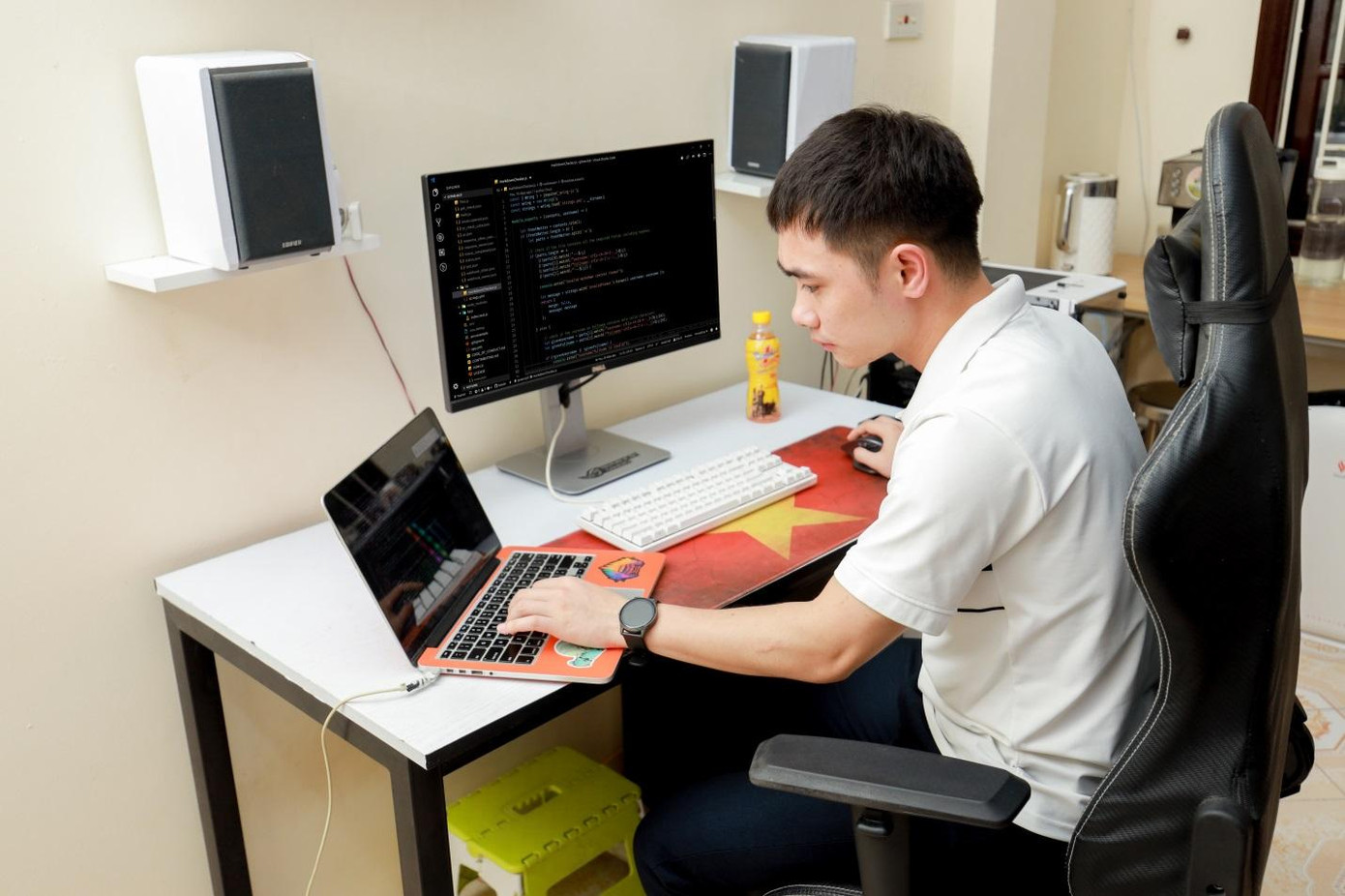 Công việc văn phòng có những áp lực riêng thường khiến nhân viên trong tình trạng mệt mỏi Công việc văn phòng có những áp lực riêng thường khiến nhân viên trong tình trạng mệt mỏi