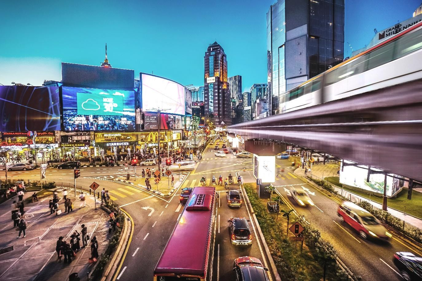 Trên thế giới, những không gian bán lẻ đắt giá là những mặt bằng được tích hợp vào nhà ga metro hay các tổ hợp giao thông công cộng - Ảnh minh họa