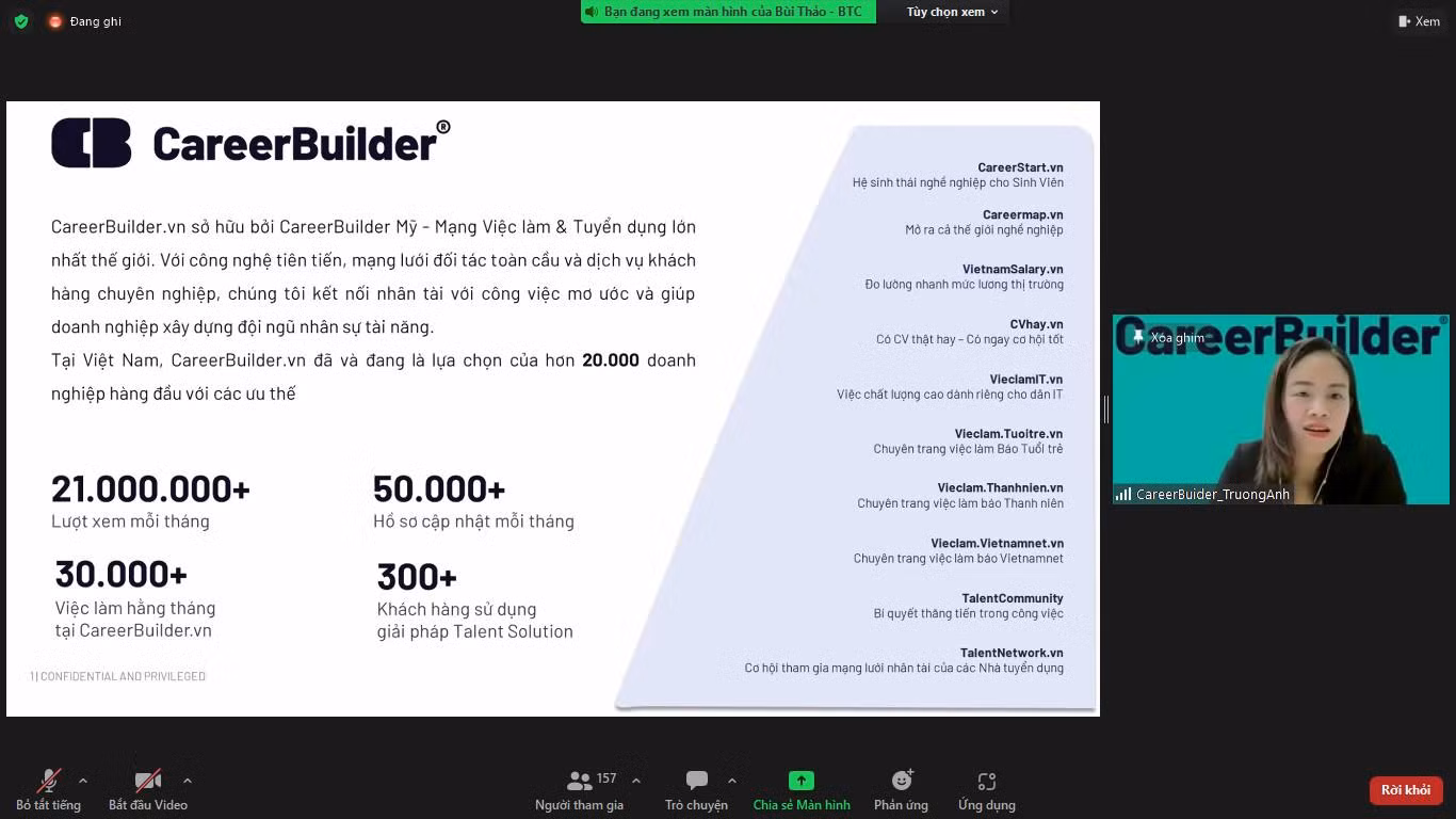 Chị Trường Anh - Giám đốc CareerBuilder.vn chi nhánh Hà Nội - Giới thiệu về hệ sinh thái CareerBuilder cho các bạn sinh viên