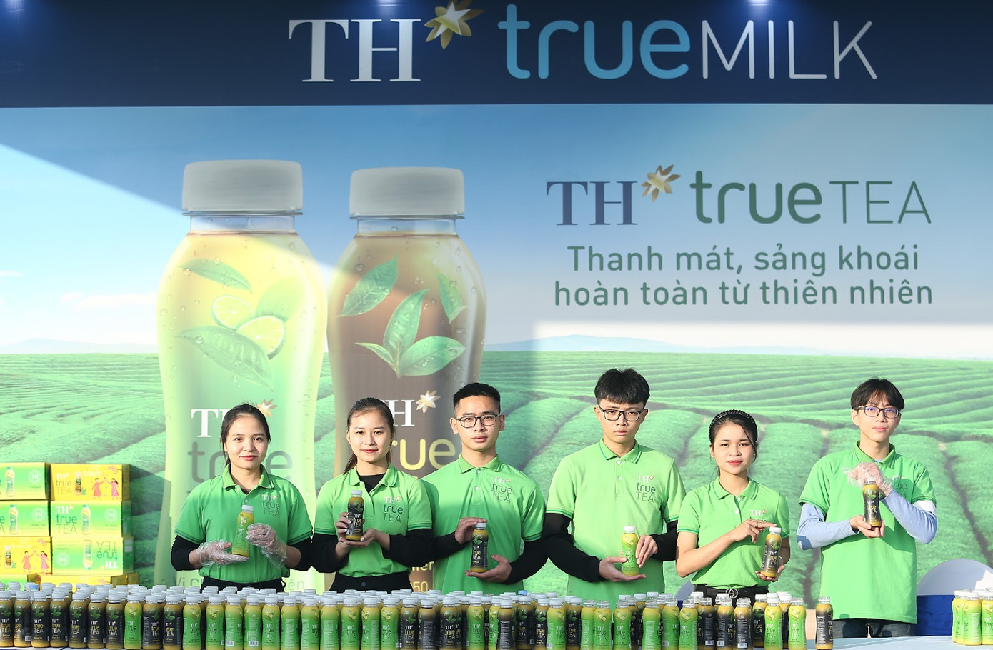 Tập đoàn TH tiếp sức các bạn học sinh, sinh viên tại giải chạy S-Race 2022