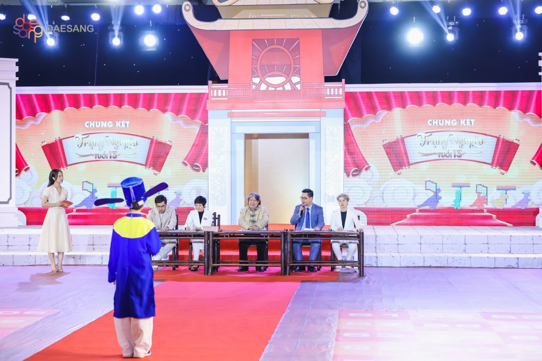 Vòng thi vấn đáp trực tiếp với ban giám khảo được đánh giá là phần gay cấn nhất chương trình.