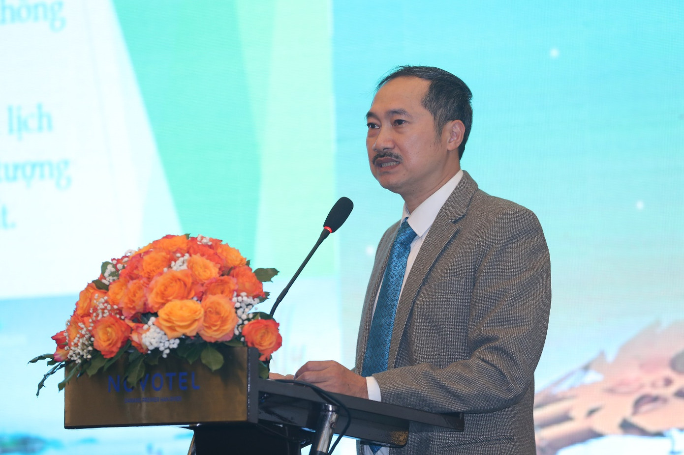 Ông Cao Trí Dũng, Chủ tịch Liên chi hội Lữ hành Việt Nam chia sẻ với Hội thảo Ông Cao Trí Dũng, Chủ tịch Liên chi hội Lữ hành Việt Nam chia sẻ với Hội thảo