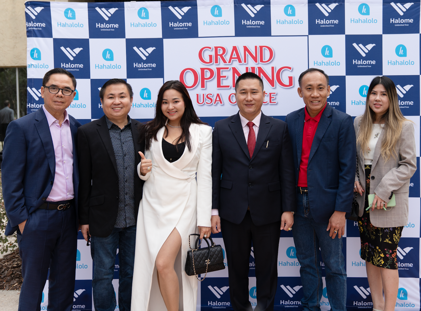 Lãnh đạo Hahalolo và các cổ đông, đối tác trong sự kiện khai trương trụ sở tại Mỹ.