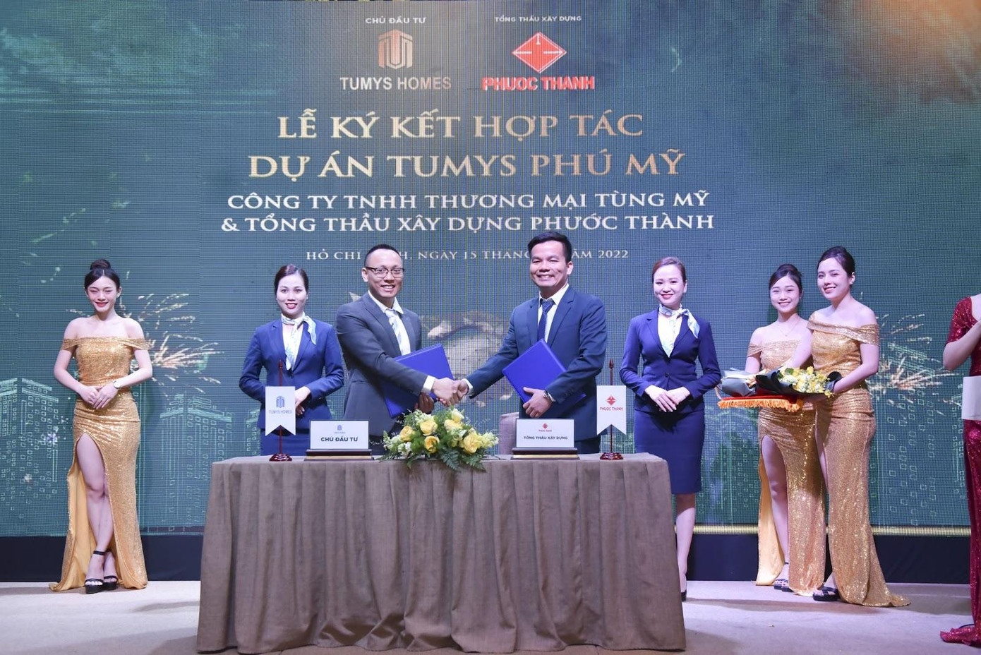 CĐT Tùng Mỹ ký kết với đơn vị xây dựng Phước Thành (Ảnh: Dat Xanh Premium)