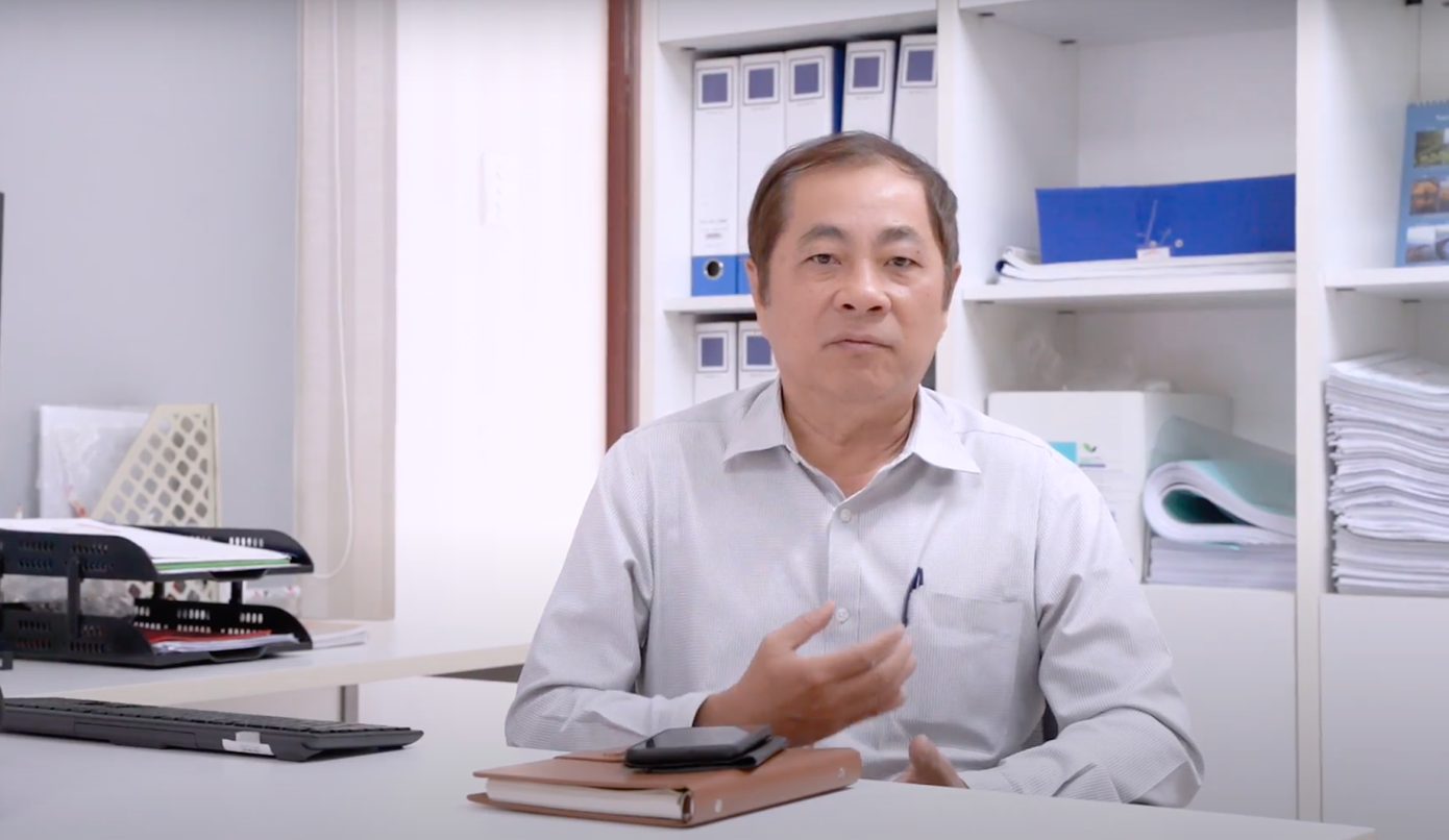 Chuyên gia Kinh tế, TS Đinh Thế Hiển - Viện trưởng Viện Nghiên cứu Tin học &amp; Kinh tế ứng dụng.