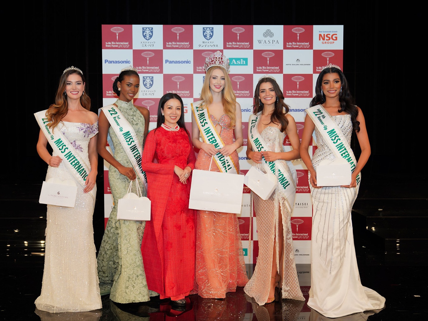 Năm 2022 cũng đánh dấu cột mốc Long Beach Pearl vươn tầm quốc tế khi trở thành nhà tài trợ vương miện cho cuộc thi Hoa hậu Quốc tế và Hoa hậu Quốc tế Nhật Bản