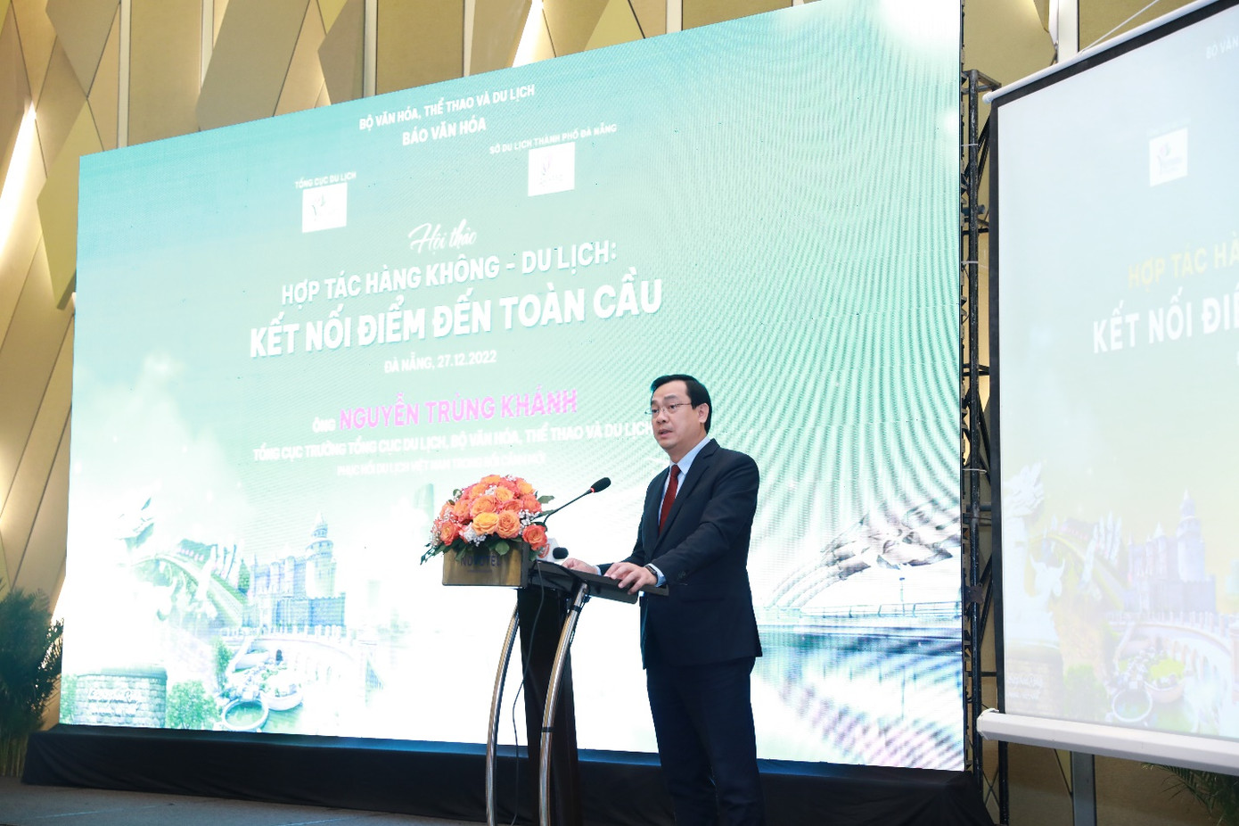 Ông Nguyễn Trùng Khánh – Tổng Cục trưởng Tổng cục Du lịch chia sẻ với Hội thảo về bức tranh du lịch Việt Nam Ông Nguyễn Trùng Khánh – Tổng Cục trưởng Tổng cục Du lịch chia sẻ với Hội thảo về bức tranh du lịch Việt Nam