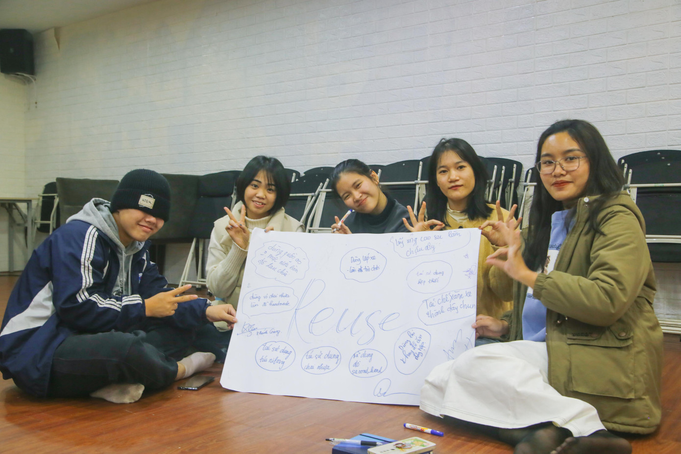 Nhóm Ngước với sáng kiến “Nhà Không Nhựa” tổ chức buổi toạ đàm kết hợp trực tiếp và trực tuyến cho các bạn trẻ