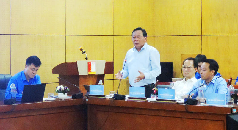 Phó Bí thư Thành ủy Hà Nội Nguyễn Văn Phong phát biểu tại diễn đàn. Phó Bí thư Thành ủy Hà Nội Nguyễn Văn Phong phát biểu tại diễn đàn.