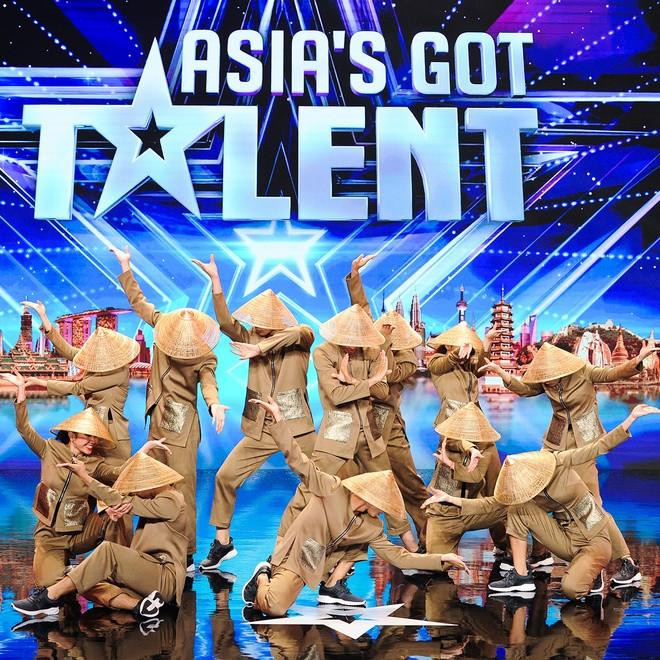 Quang Đăng và nhóm nhảy Life Dance Team sẽ mang “hit” Vũ Nông Dân từng làm mưa làm gió tại Asia’s got Talent 2019 lên sân khấu California Fitness Awards