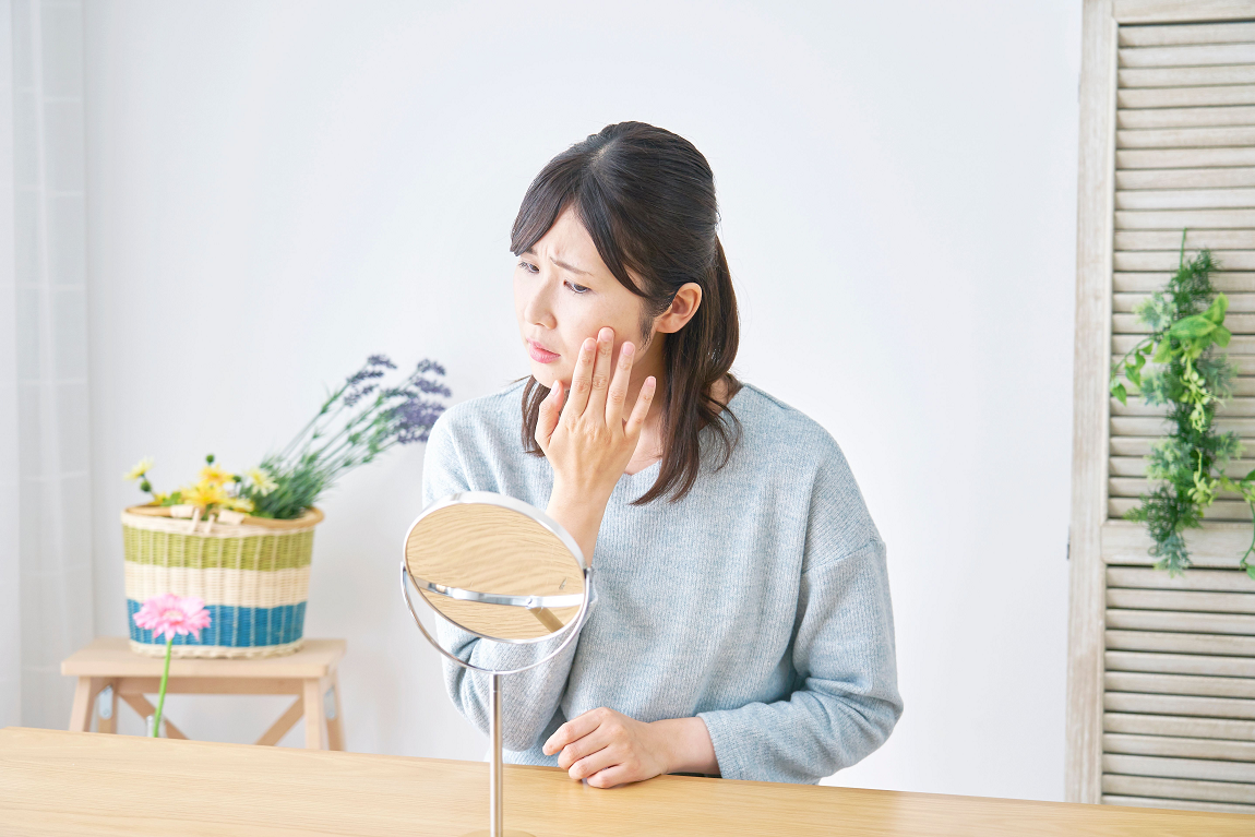 Quá trình lão hóa đến sớm từ biểu hiện của làn da. Ảnh: Shutterstock