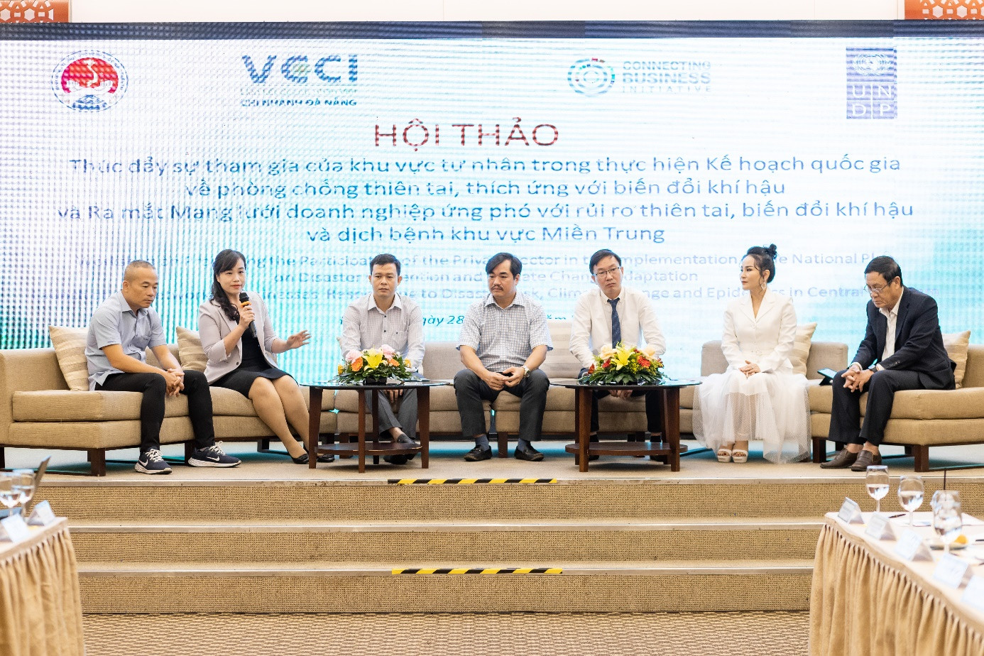 Hội thảo Thúc đẩy sự tham gia của khu vực tư nhân trong thực hiện Kế hoạch quốc gia về phòng chống thiên tai, thích ứng với biến đổi khí hậu và Ra mắt Mạng lưới doanh nghiệp ứng phó với rủi ro thiên tai, biến đổi khí hậu và dịch bệnh khu vực Miền Trung được tổ chức ngày 28/10/2022