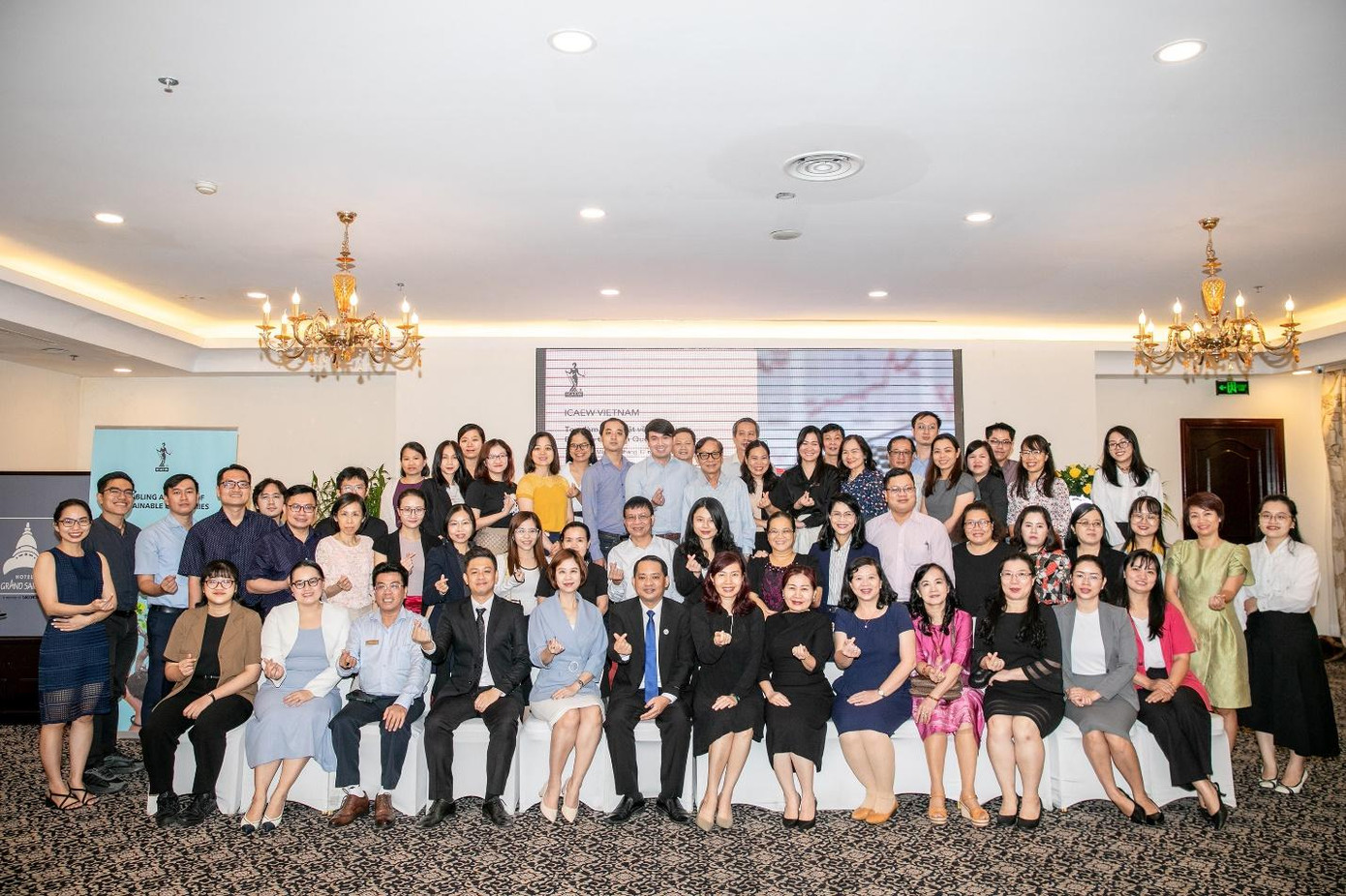 Tọa đàm có sự tham gia của các chuyên gia của Bộ Tài chính, hiệp hội nghề nghiệp và doanh nghiệp cùng các giảng viên từ các trường đại học đối tác của ICAEW