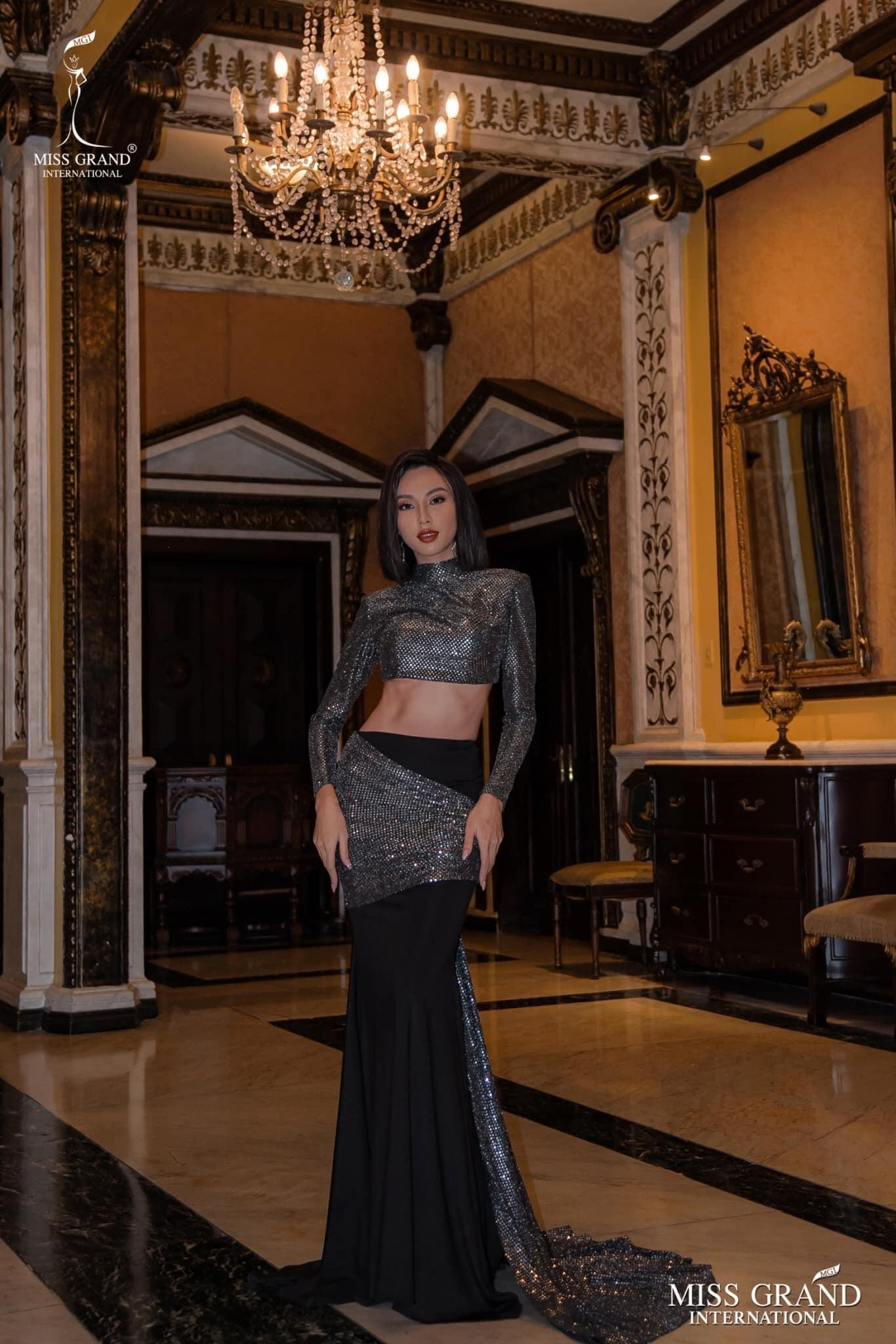 Mới đây trong chuyến công tác tại Ecuador, Hoa hậu Thuỳ Tiên tiếp tục gây chú ý với ngoại hình đầy mới mẻ và quyến rũ của mình.