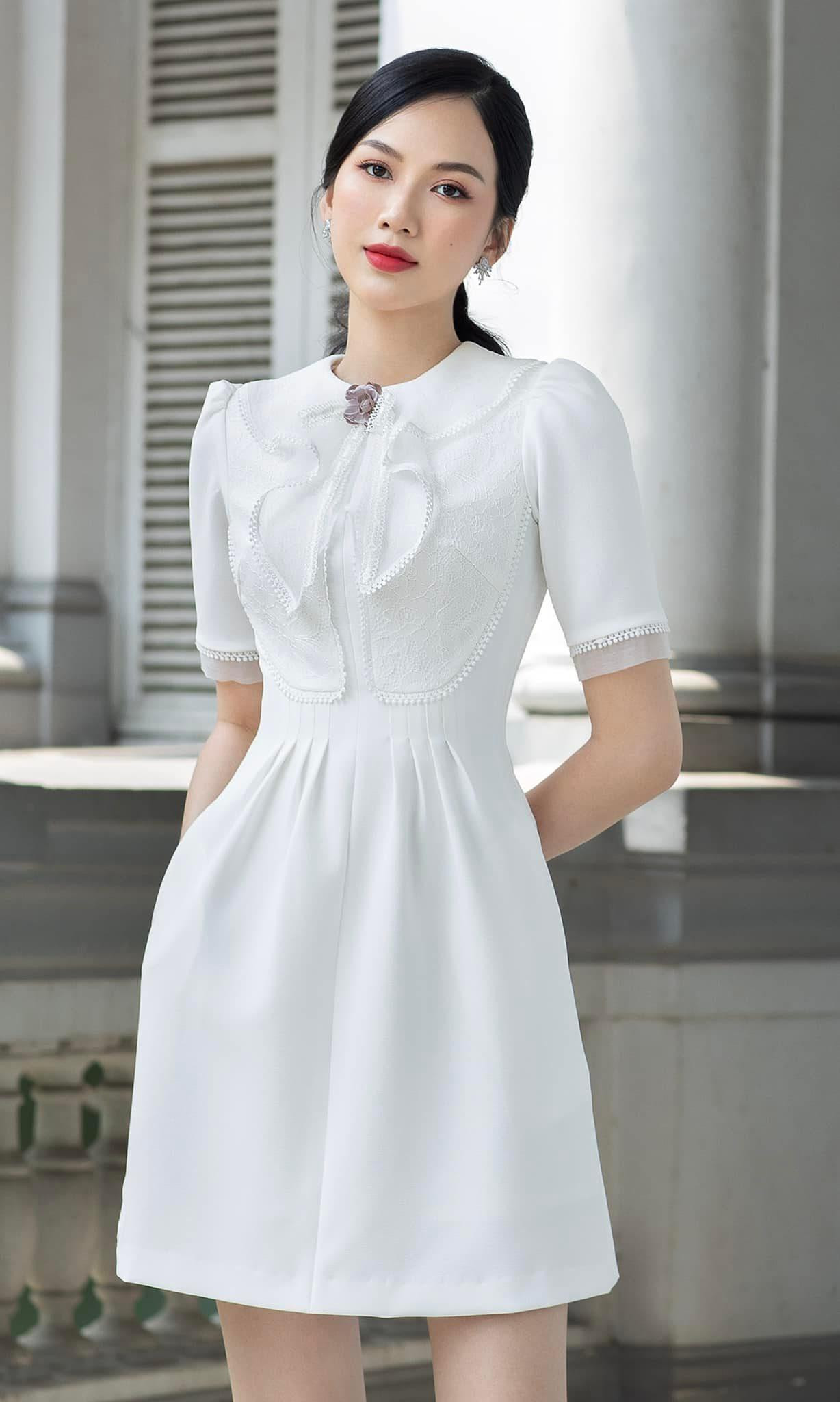 Top 5 HHVN 2020 Phương Quỳnh đẹp như tiểu thư với gam màu trắng thanh lịch.