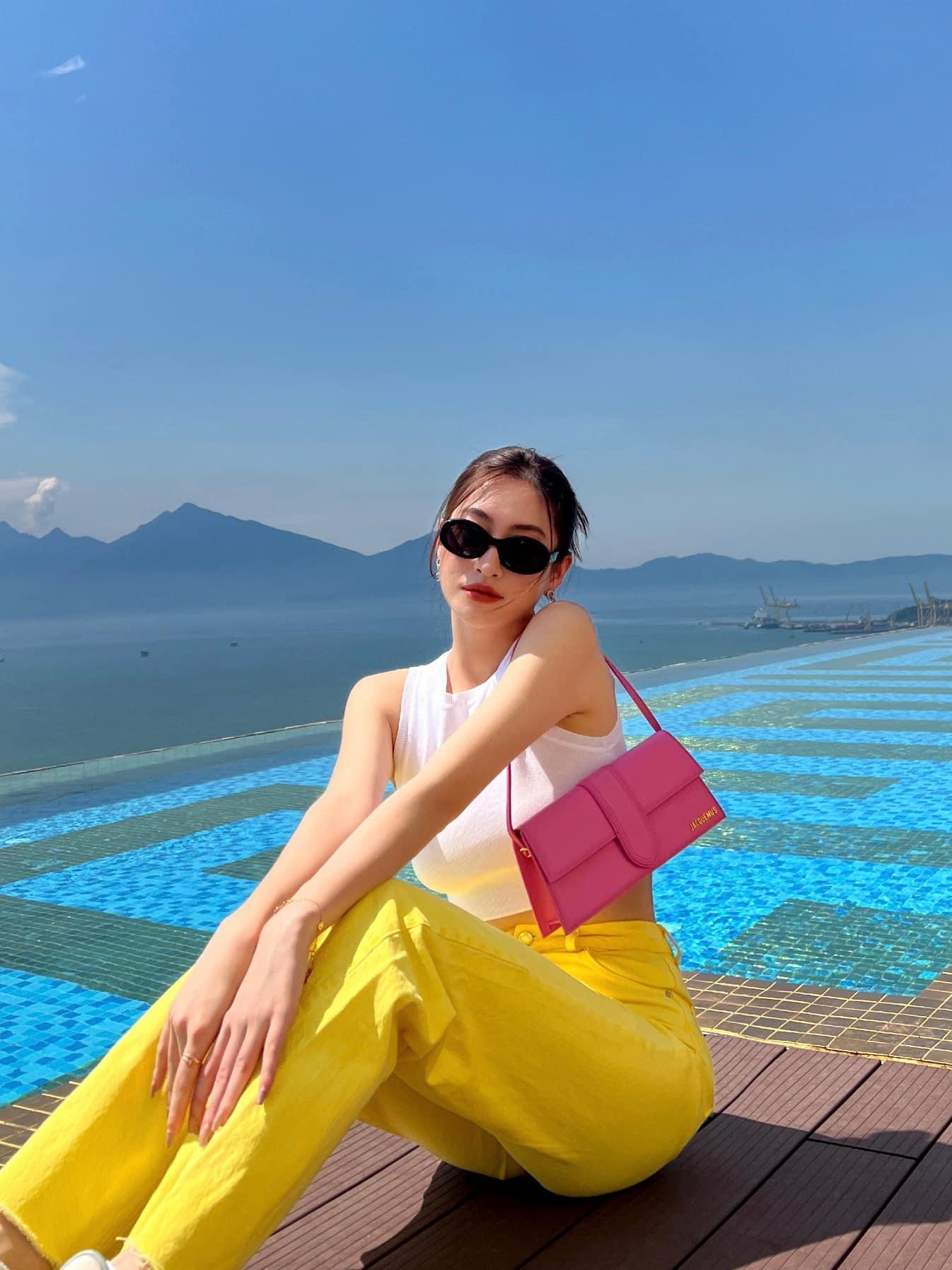 Hoa hậu Lương Thuỳ Linh xinh đẹp, nổi bật với phong cách color block.