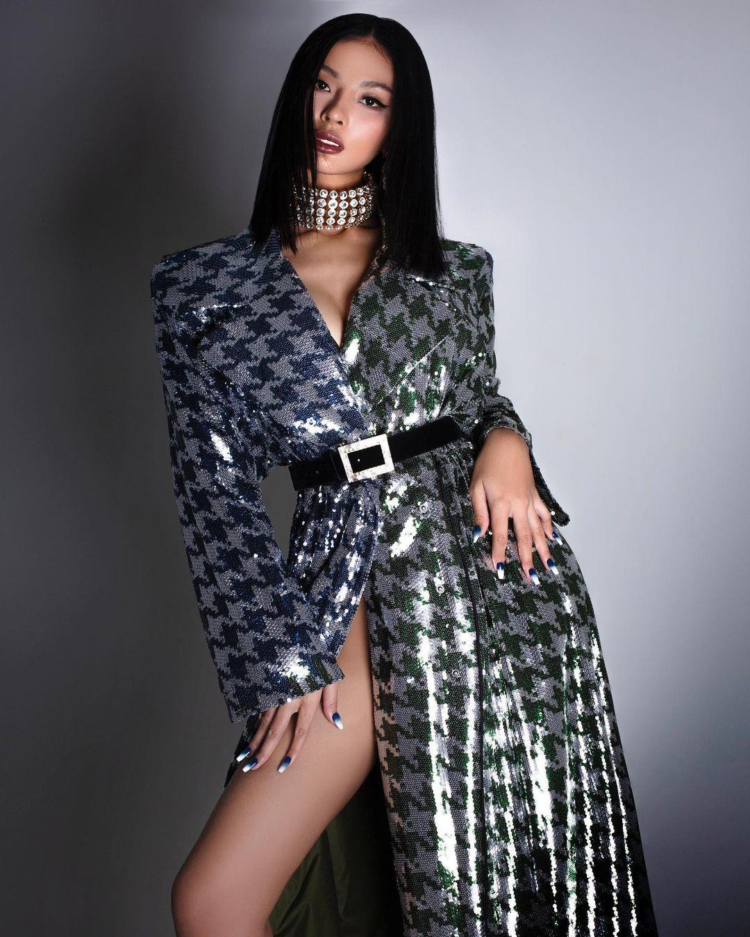 Năm nay Andina 20 tuổi và sở hữu chiều cao 'khủng' 1m82.